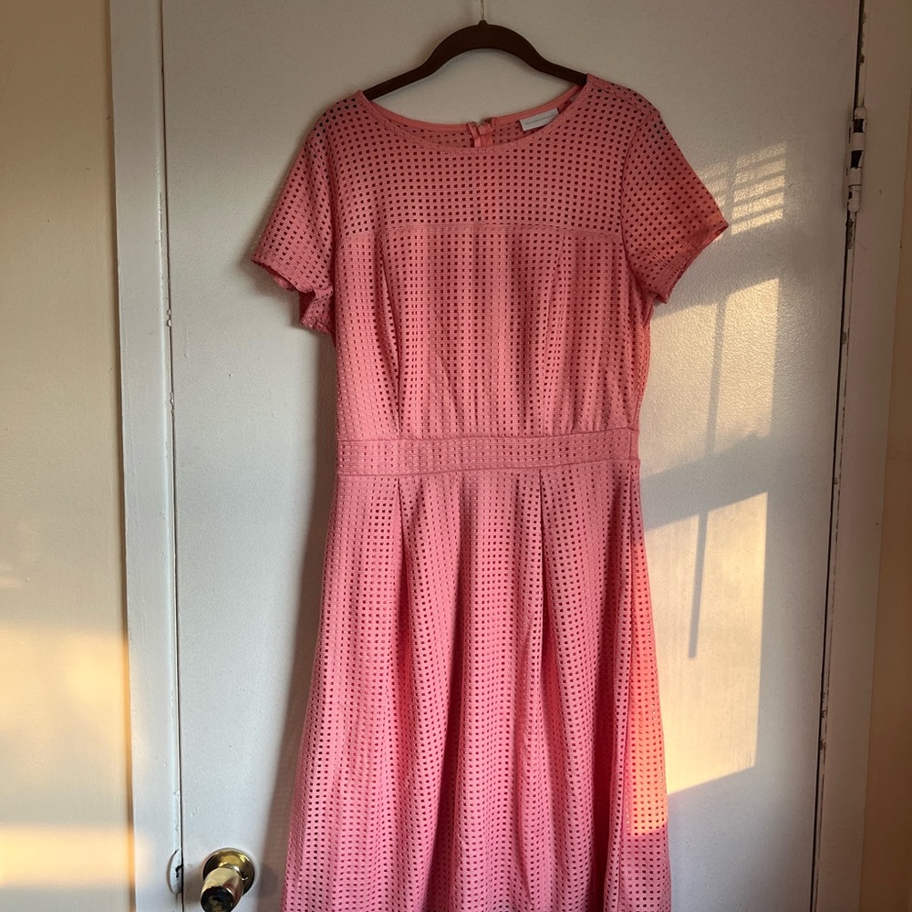 New York & Company Peach Color Pleated Midi Dress Size Medium